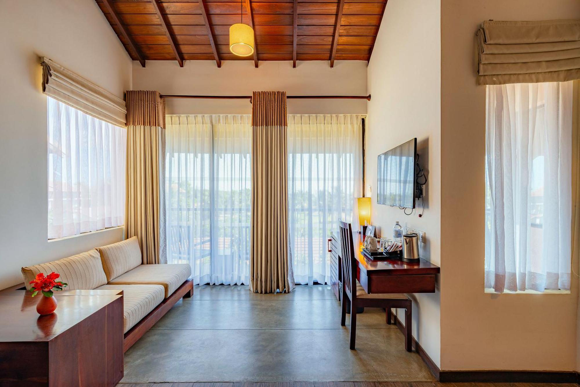 The Calm Resort & Spa Passikudah Rum bild
