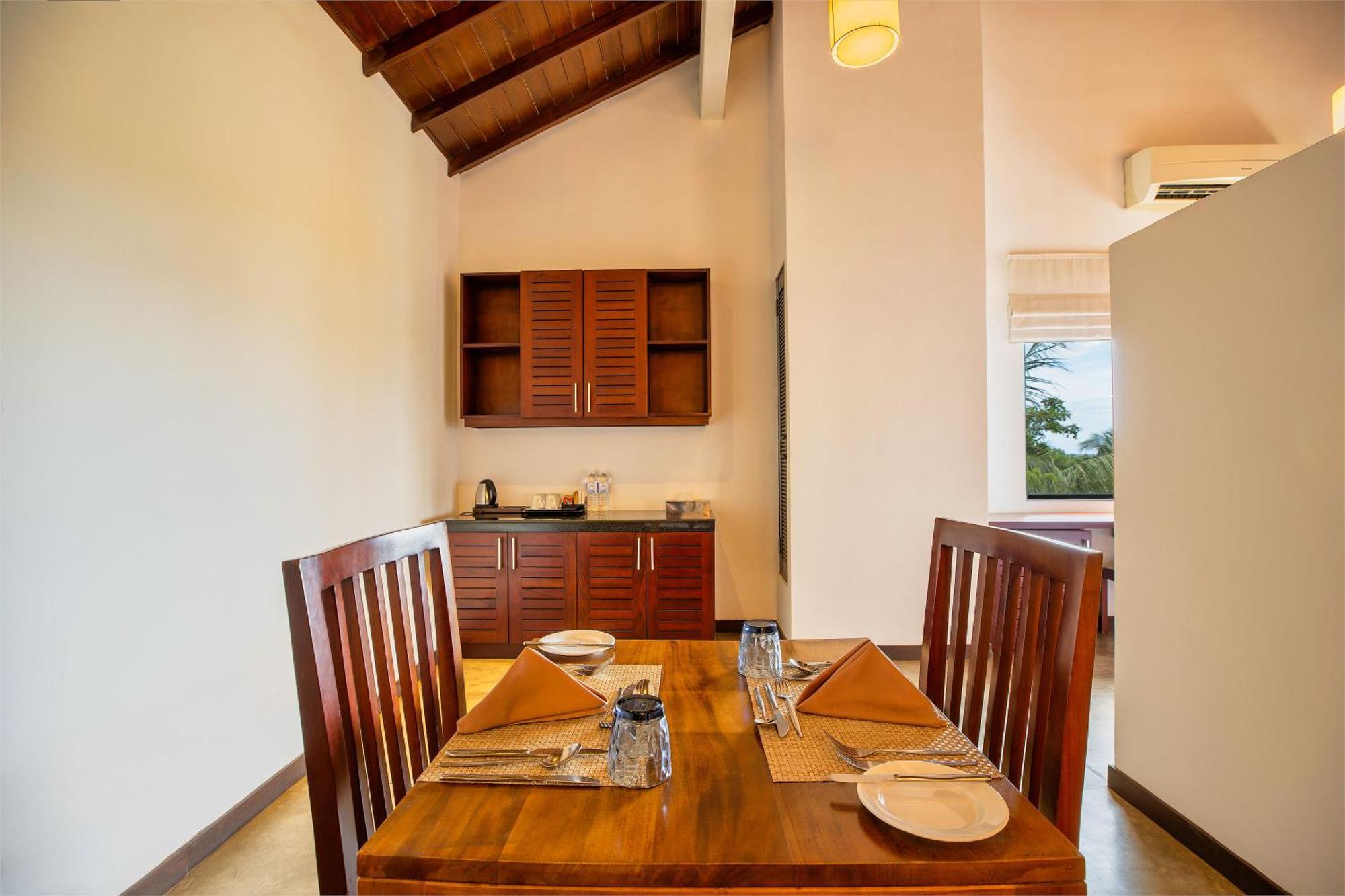 The Calm Resort & Spa Passikudah Rum bild